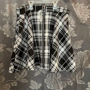 BLK WHT plaid o ring skater skirt medium